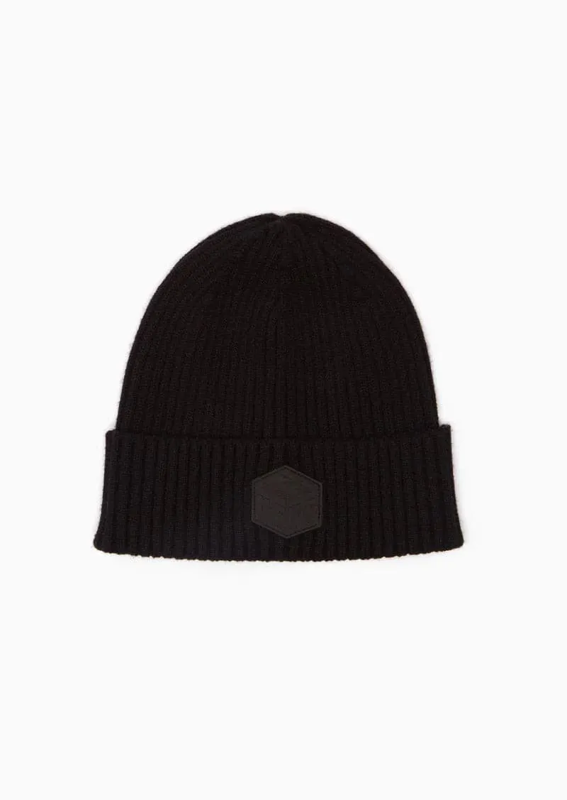 ADAPT BEANIE IN BLACK