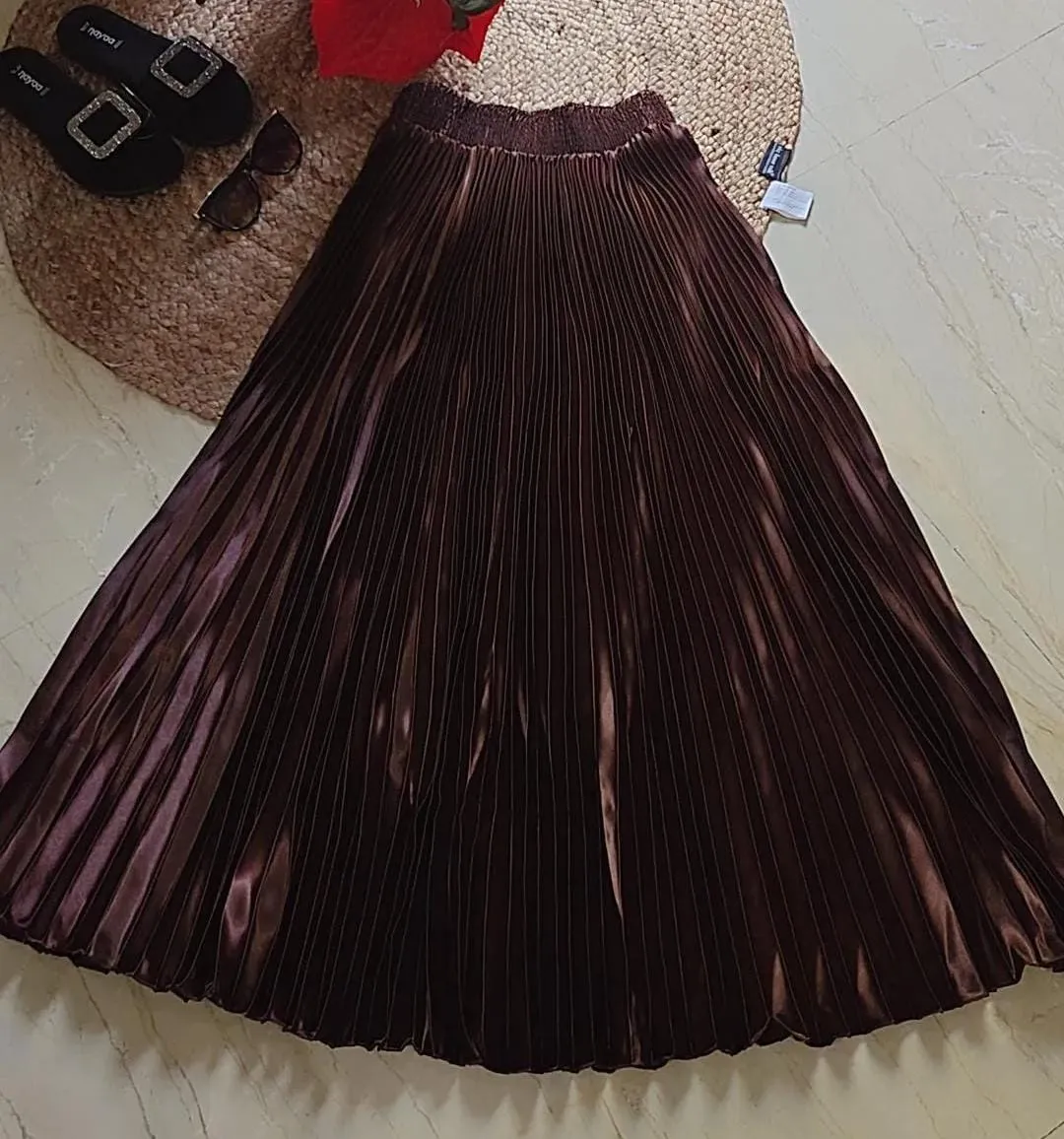 Pleated skirt long length