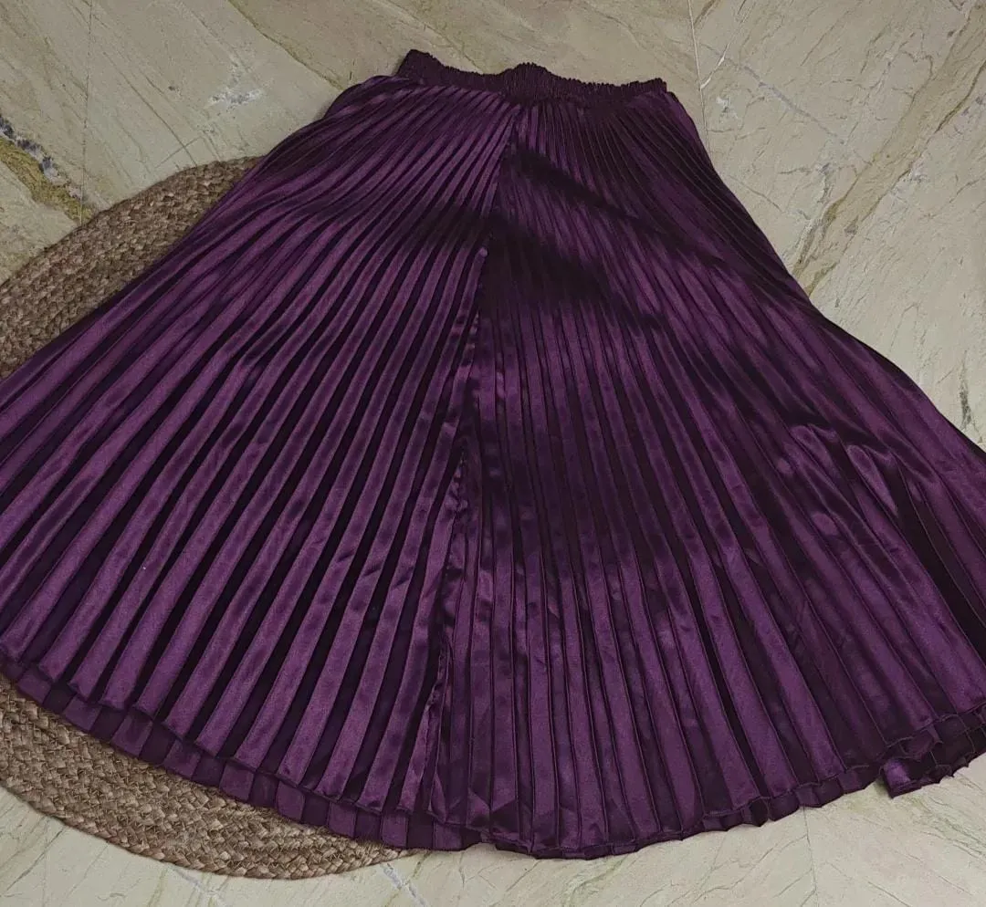 Pleated skirt long length