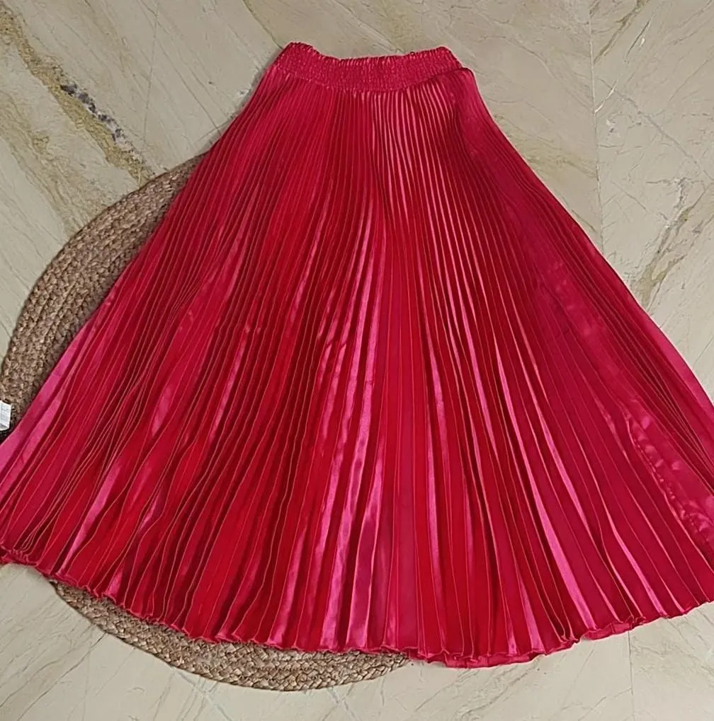 Pleated skirt long length